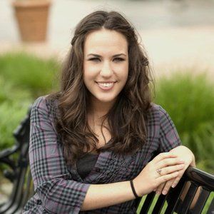 Meet your Posher, Adrianne Leigh